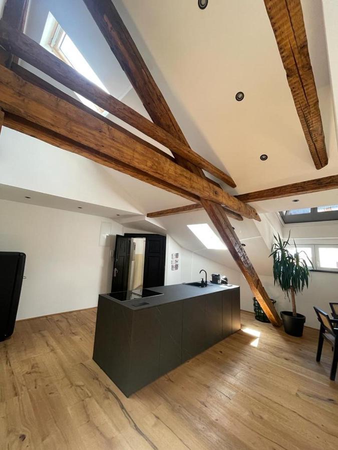 Split Rooftop Loft Exterior foto